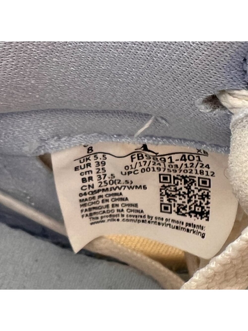 Nike Air Jordan 1 Retro High OG Sneakers Womens Shoes 8 Ice Blue & Mint Green - Picture 9 of 14
